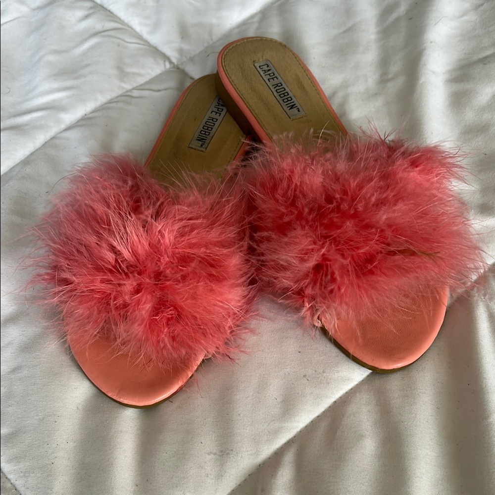 Cape Robbin Pink Furry Pom-Pom Slippers